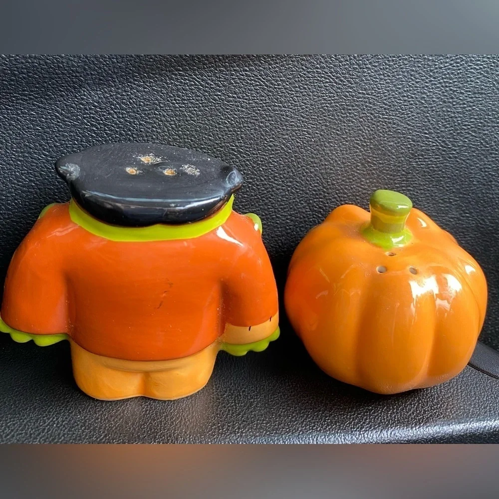 Frankenstein and great pumpkin salt and pepper shakers Halloween themed #15